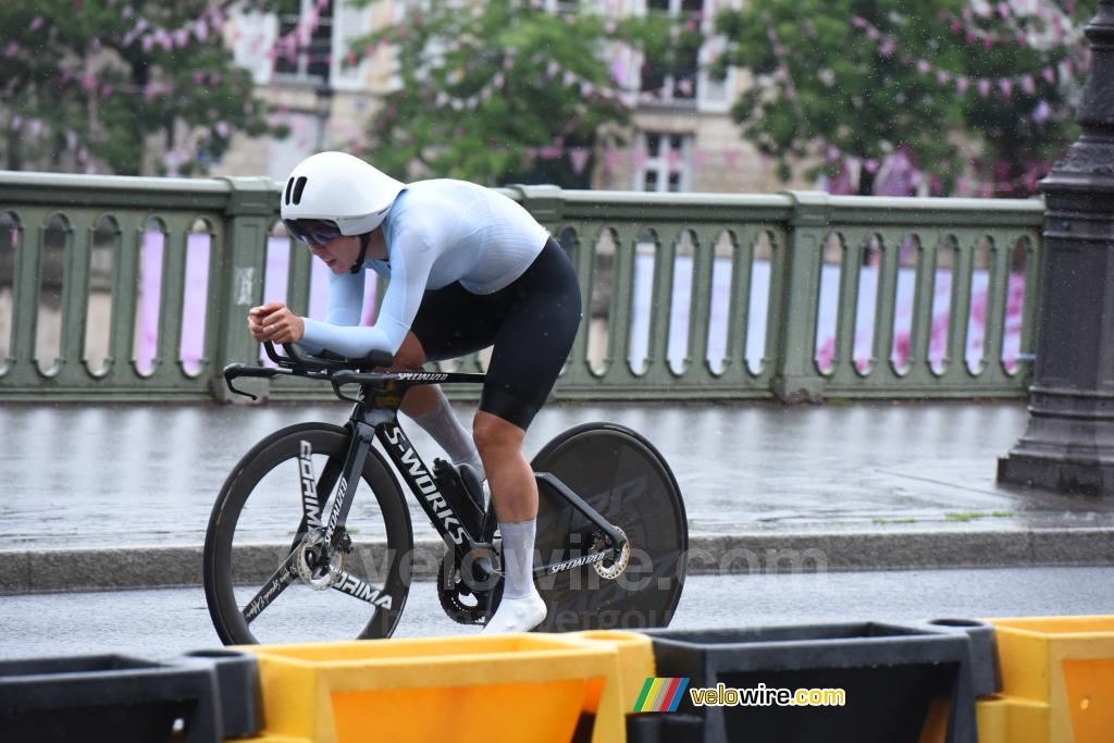 Hanna Tserakh (Individuele Neutrale Athleten) op de terugweg