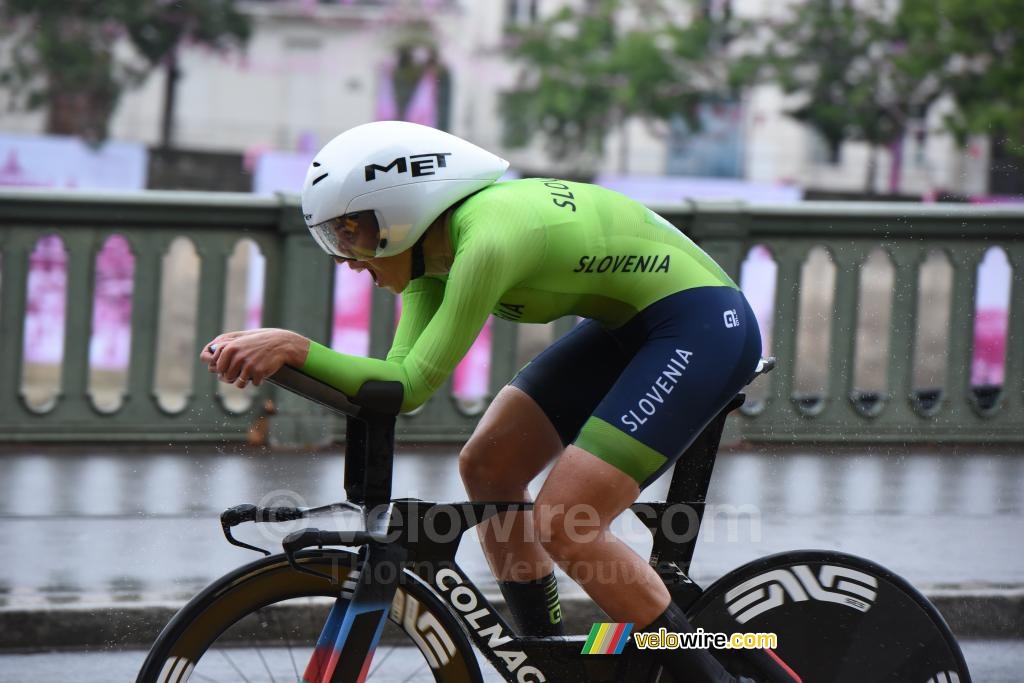 Eugenia Bujak (Slovenië) op de terugweg (2)