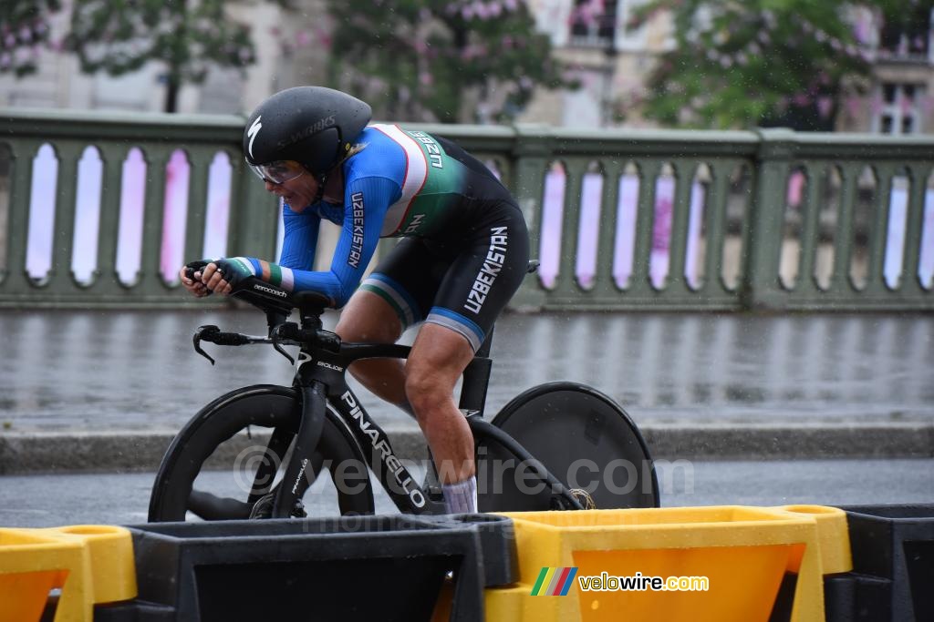 Olga Zabelinskaya (Uzbekistan) on her way back (2)