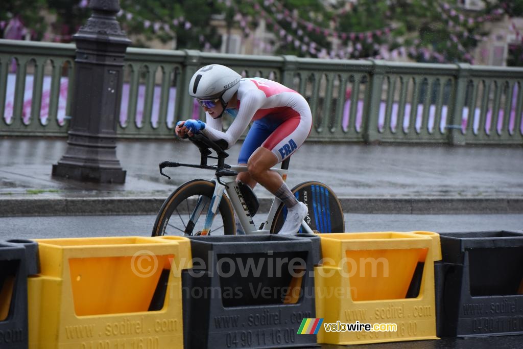 Juliette Labous (France) on her way back