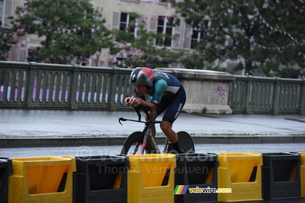 Ryan Mullen (Ireland), on his way back