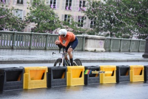 Daan Hoole (The Netherlands), on his way back (303x)