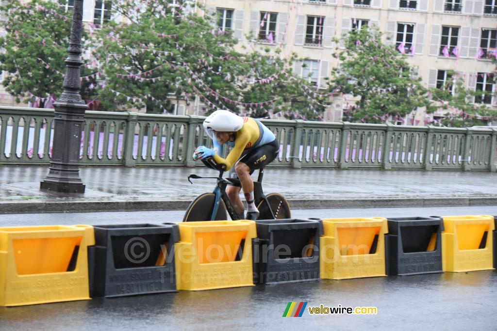 Wout van Aert (Belgium), on his way back