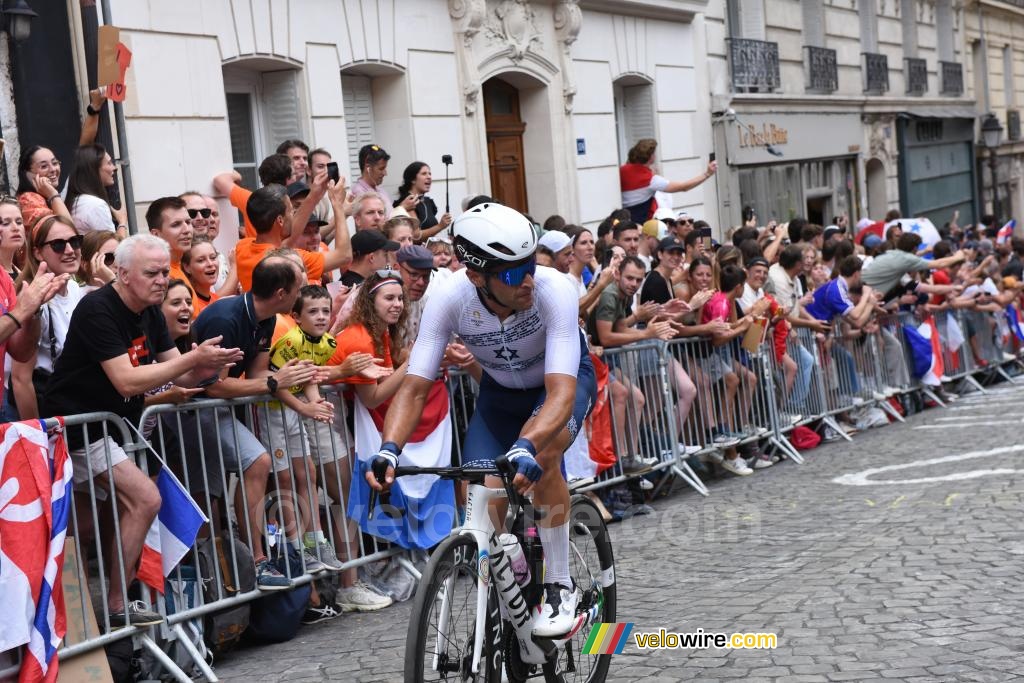 Itamar Einhorn (Israel) dans la première montée de la Butte Montmartre