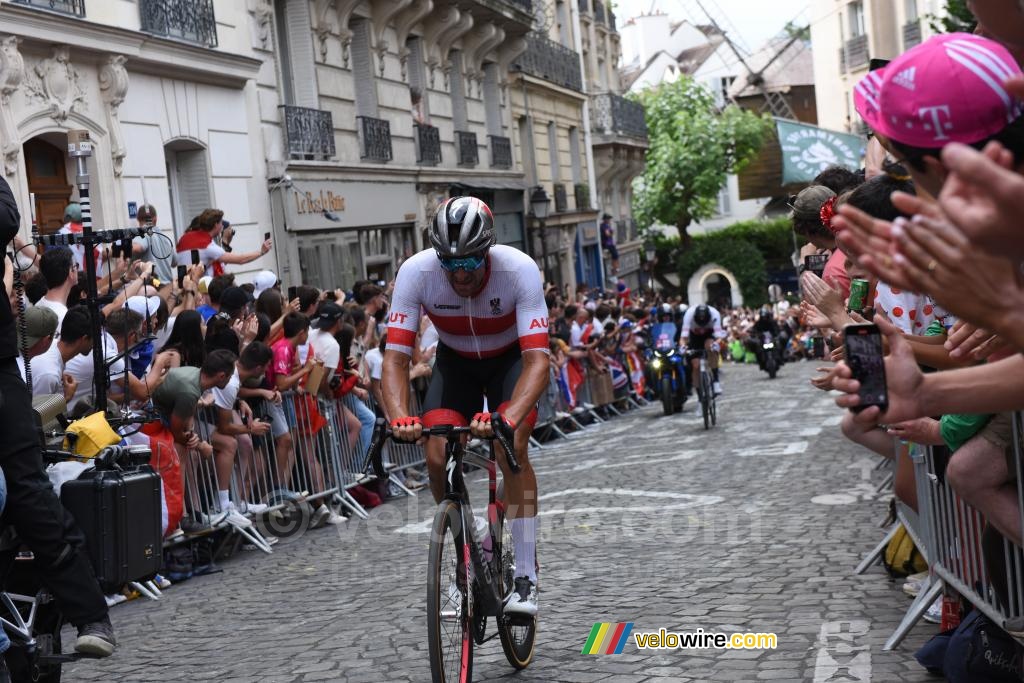 Marco Haller (Oostenrijk) in de tweede klim van de Butte Montmartre