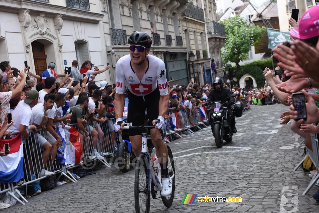 Stefan Kung (Switzerland) in the second climb of the Butte Montmartre