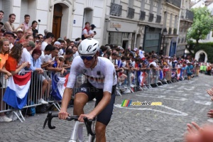 Nils Politt (Allemagne) dans la deuxième montée de la Butte Montmartre (43x)