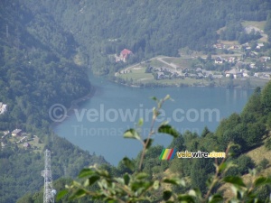 The lake of Allemont seen from Alpe d'Huez (808x)