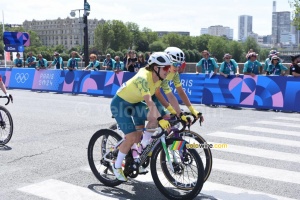 Grace Brown & Ruby Roseman-Gannon (Australie) (433x)