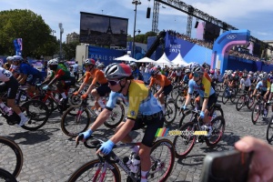 C'est parti pour la course en ligne femmes des Jeux Olympiques Paris 2024 (3) (44x)