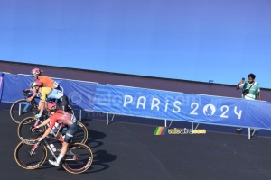 La bataille pour la médaille d'argent est remportée par Marianne Vos (Pays-Bas), devant Lotte Kopecky (Belgique) et Blanka Vas (Hongrie) (2) (86x)