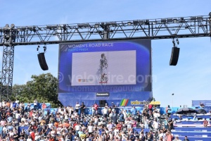 The battle for the silver medal is won by Marianne Vos (Pays-Bas), ahead of Lotte Kopecky (Belgium) and Blanka Vas (Hungary) – photo finish (137x)