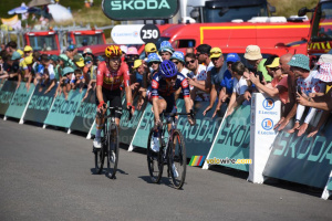 Tobias Halland Johannessen (Uno-X Mobility) and Oscar Onley (Team Picnic PostNL) finish 4th and 5th at Hautacam (245x)