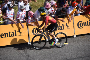 Tobias Johannessen (Uno-X Mobility) arrives in Peyragudes (229x)