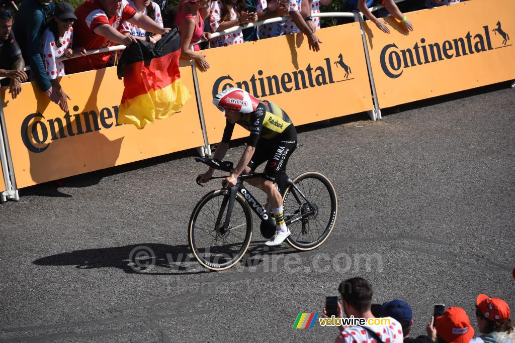 Jonas Vingegaard (Team Visma | Lease a Bike) komt aan in Peyragudes