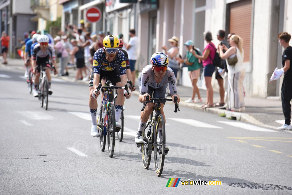 Tom Pidcock (Q36.5) et Quinn Simmons (Lidl-Trek) in La Roche-sur-Foron