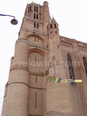 La Basilique Sainte-Cécile à Albi (290x)