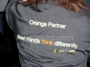 Orange Partner, great minds think differently (Ruth) (388x)
