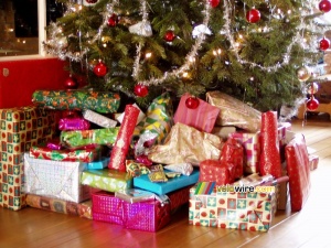 Tous les cadeaux sous le sapin (624x)