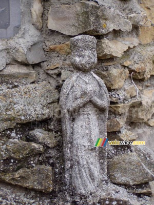 Une petite ange à St. Georges de Luzençon (402x)