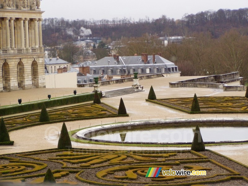 Uitzicht op de tuin van het kasteel van Versailles