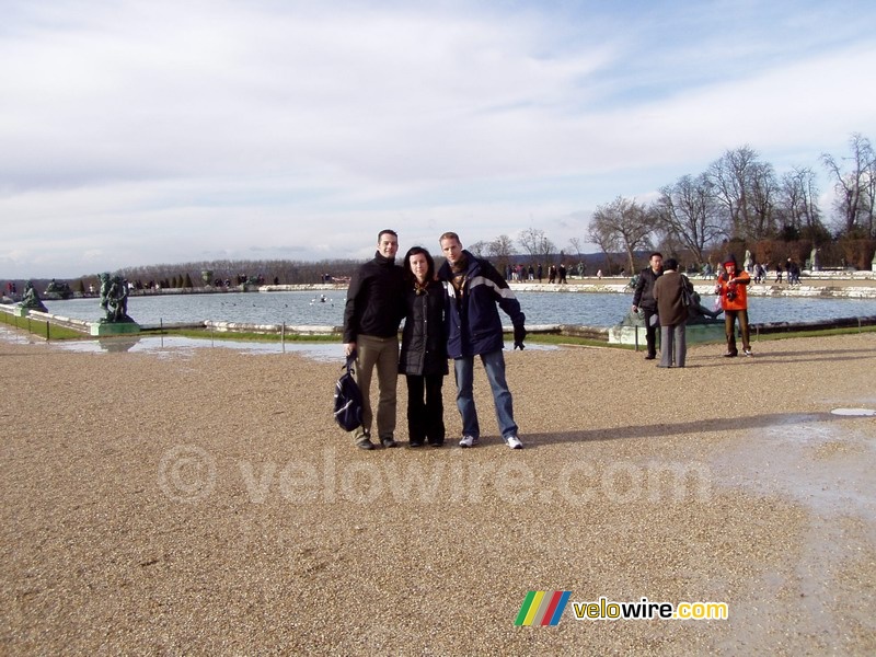 Bas, Almudena & Thomas in de tuin van het kasteel van Versailles