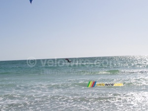 The kitesurfer jumps ... (210x)