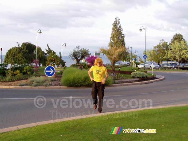 Cédric op de rotonde