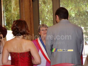 Isabelle & Cédric in the city hall (377x)