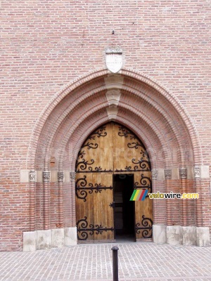 The entrance of the church in Saint-Sulpice (236x)