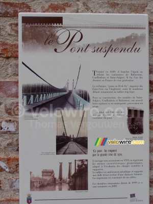 La description du pont suspendu entre Saint-Sulpice et Couffouleux (457x)