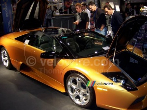 (CES) Une autre voiture bien équipée (394x)