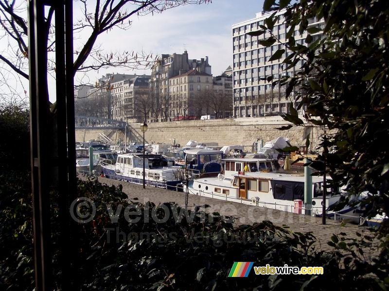 Harbour Paris Arsenal close to Bastille