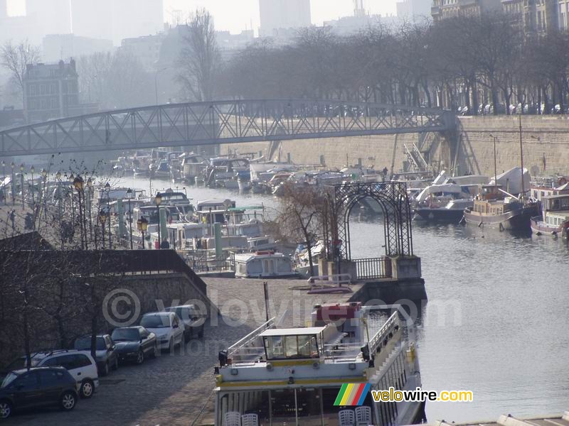 Le port Paris Arsenal près de Bastille (3)