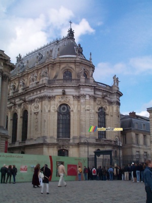 Chateau de Versailles (from the outside) (730x)