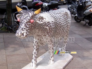 La vache 'Mens Agitat Molem' (490x)