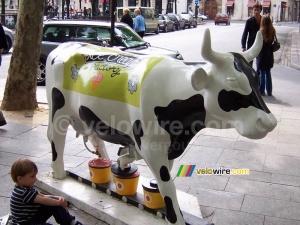 The cow 'Les Temps Modernes' (492x)
