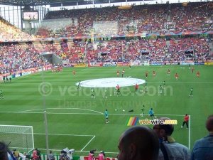 The players doing their warming up ... (427x)