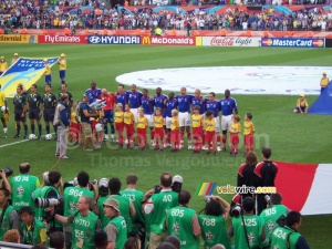 Les joueurs français pendant l'hymne française (204x)