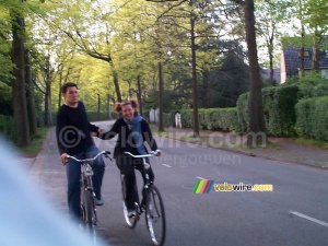 [The Netherlands] Cédric and Isabelle on their bicycle (506x)
