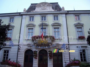 L'hôtel de ville (750x)