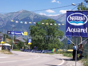 La banderole des 15 km - l'endroit où je me suis finalement installé (933x)