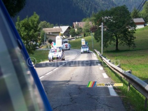 The cars are now behind us - [1 day in the La Vache Qui Rit 'caravane'] (837x)