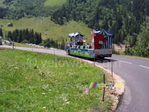 The La Vach Qui Rit truck 2 - [1 day in the La Vache Qui Rit 'caravane'] (770x)