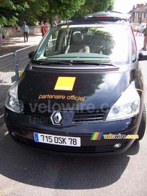 Notre voiture Orange prête pour le départ (2) (663x)