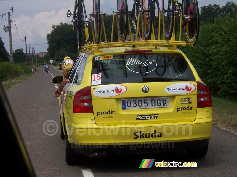 Simoni en zijn volgwagen