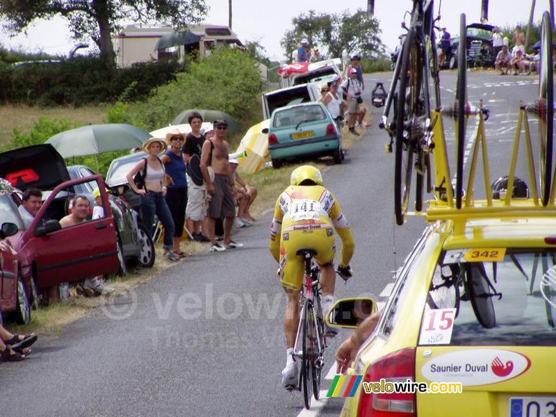 Simoni en zijn volgwagen (3)