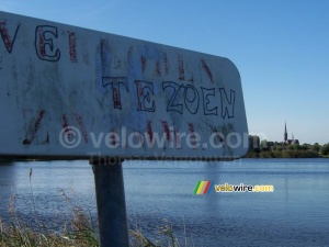 Not allowed to swim or ... to kiss?! (613x)