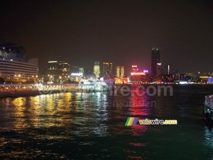 Hong Kong skyline le soir (1) (873x)
