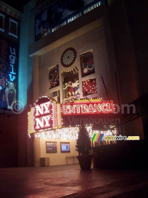 Une des entrées de l'hôtel New York New York (499x)